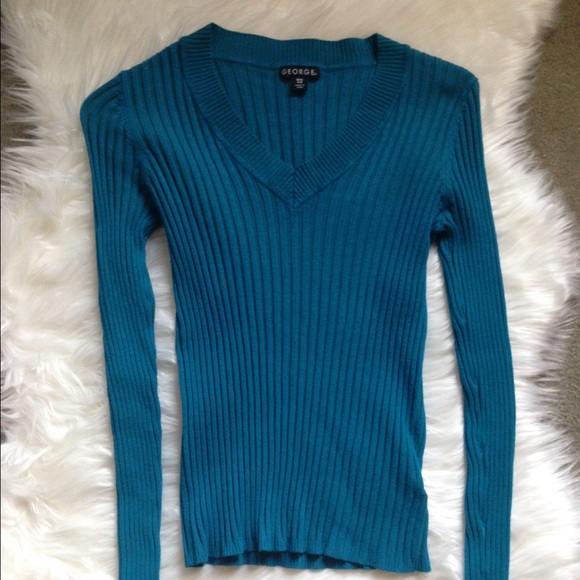 Sweater - Picture 2 of 2