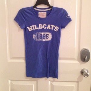 Distressed university of Kentucky Wildcats shirt