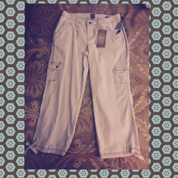 NWTs Jag Jeans Relaxed Cargo Capri