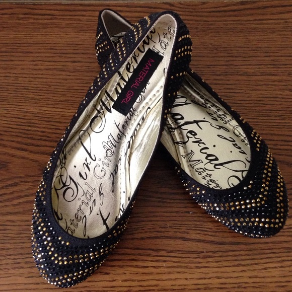 NWOT Gold and black flats