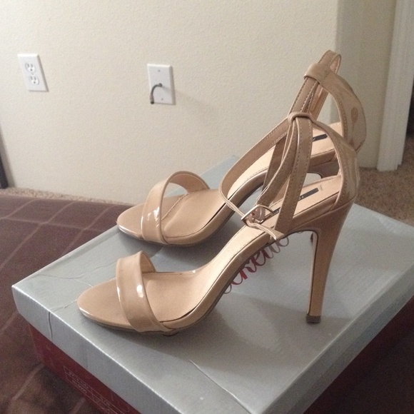 4 in" nude shoes.  Never worn !!! - Picture 3 of 3