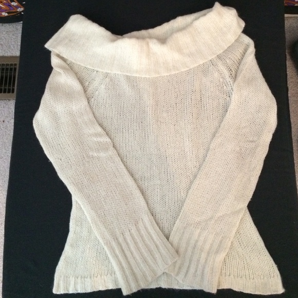 loose woven American Eagle sweater