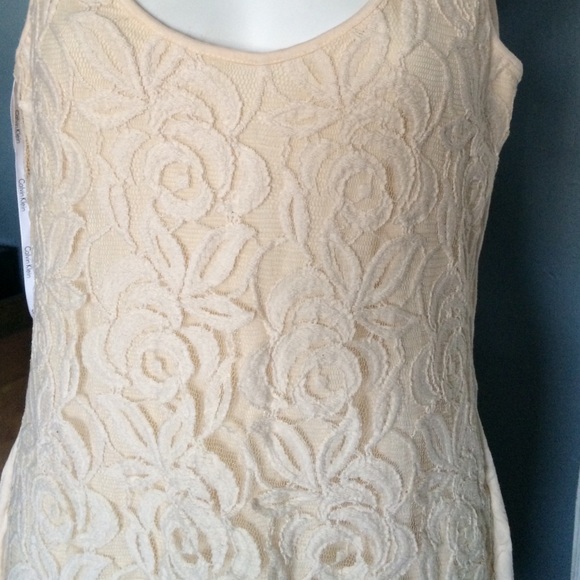 Dress - Picture 4 of 4
