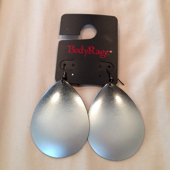 NWT silver earring