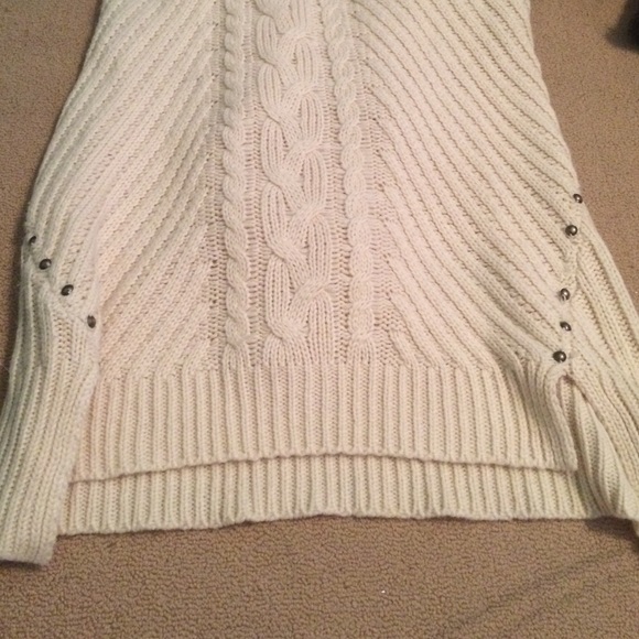 Sweater - Picture 3 of 3