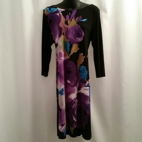 Long sleeve dress. Black with purple flowers.