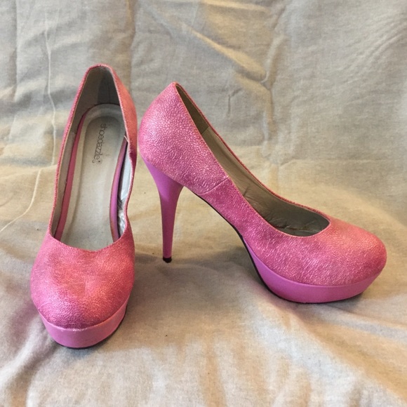 ShoeDazzle Seville in bubblegum pink