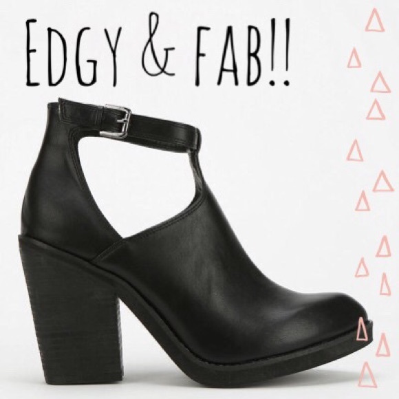 Deena & Ozzy Black Booties