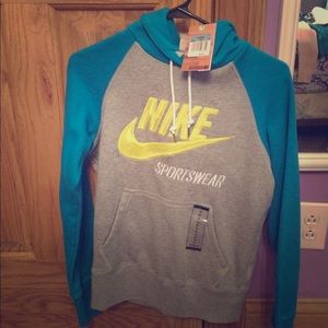 Nike hoodie NWT