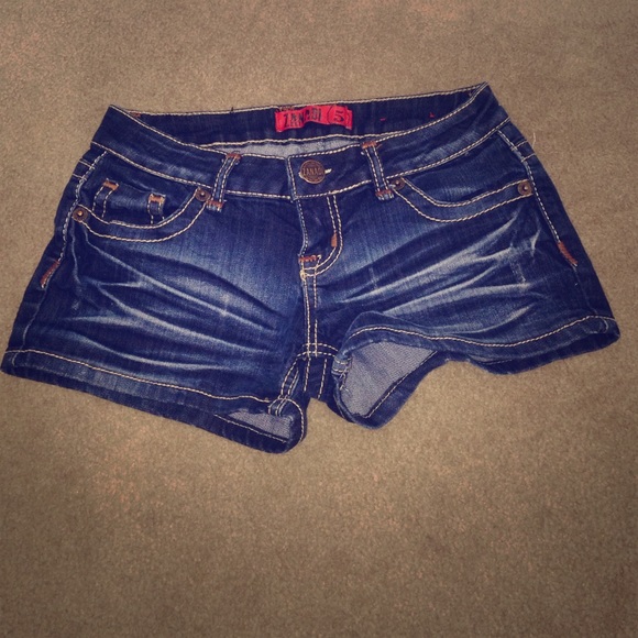 Shorts (NWOT)