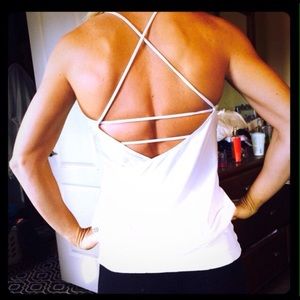 Lululemon white flow and go tank!