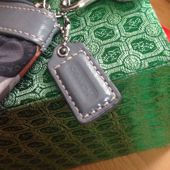 Coach wristlet - Picture 3 of 4