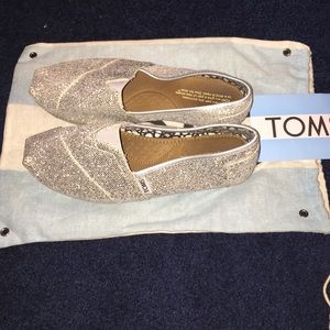 Toms sparkle silver shoes with bag and sticker