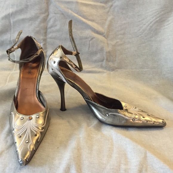 Dollhouse pewter stilettos