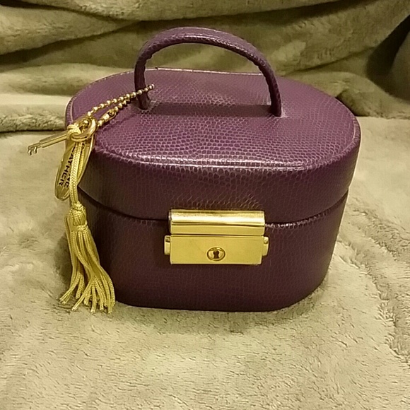 Wolf Designs Purple Leather Jewelry Case