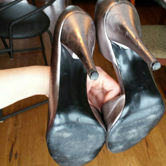 Pumps - Picture 3 of 3