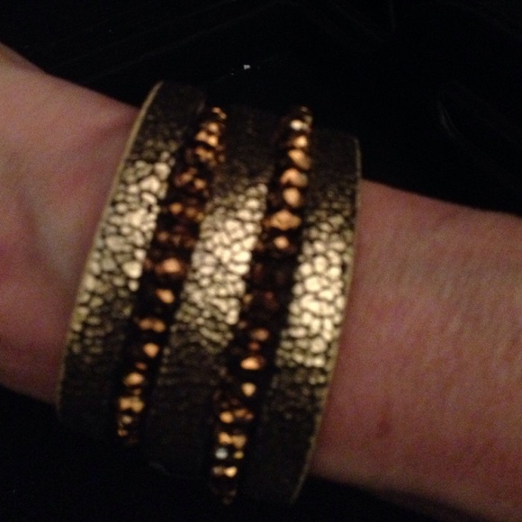 Gold leather cuff with crystals. - Picture 2 of 4