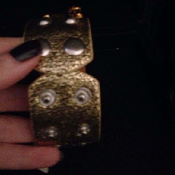 Gold leather cuff with crystals. - Picture 3 of 4