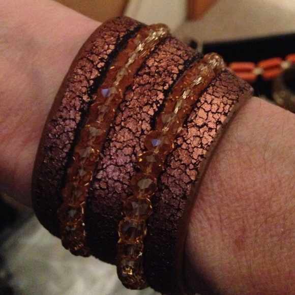 Gold leather cuff with crystals. - Picture 4 of 4