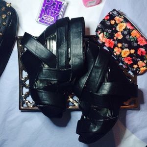 ✖️✖️Strap Wedge Heels✖️✖️