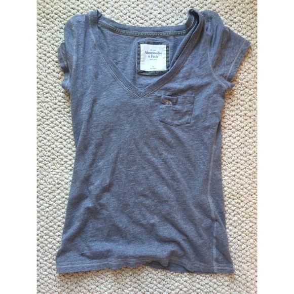simple grey abercombie and fitch v neck