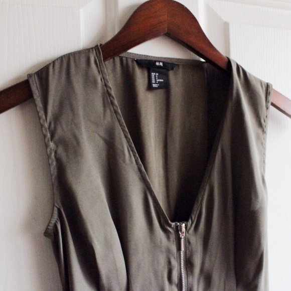 New Olive H&M Zip-Front "A Line" Dress (size 4)
