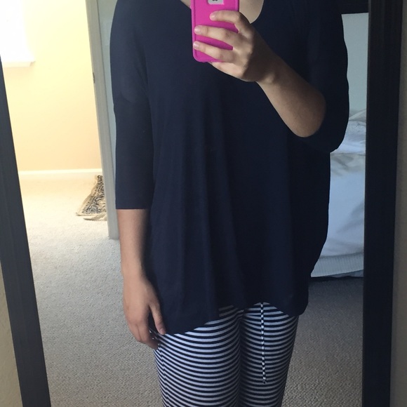 cute flowy top - Picture 2 of 2