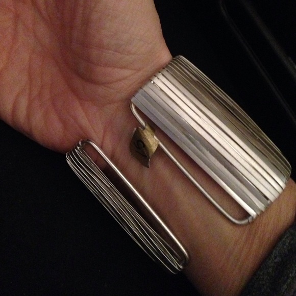 Silver costume artists cuff - Picture 2 of 3