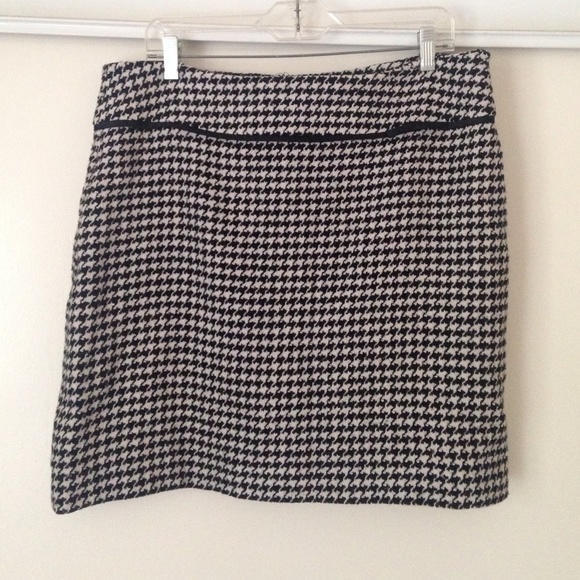 Woven Houndstooths Skirt, 14