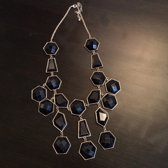 FINAL DAY! H&M Black and Gold Necklace