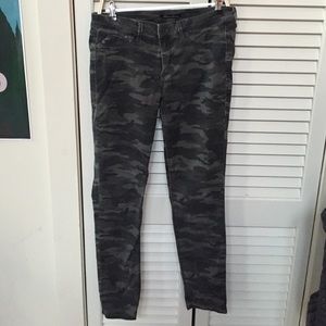 Army print Jean leggings