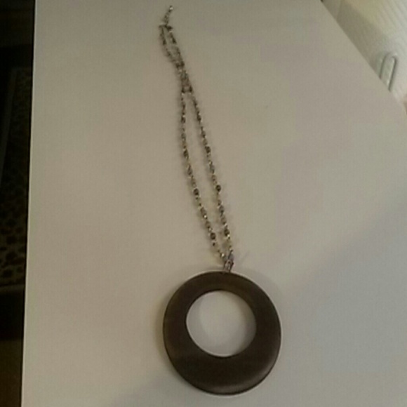 Pretty necklace - Picture 3 of 3
