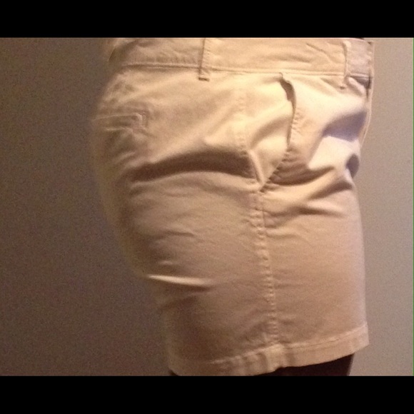 White Old Navy Shorts - Picture 2 of 4