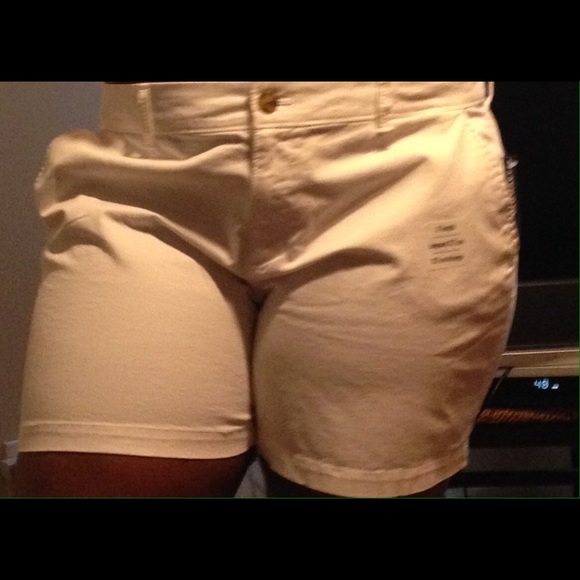 White Old Navy Shorts - Picture 3 of 4