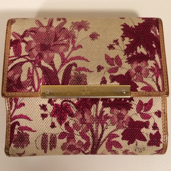 Gucci Wallet - Well Used