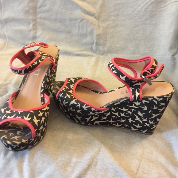 Coral and Navy wedges