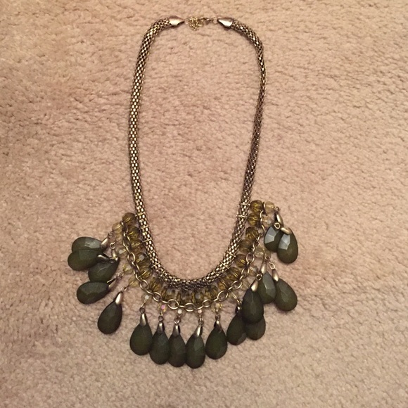 Teardrop emerald necklace