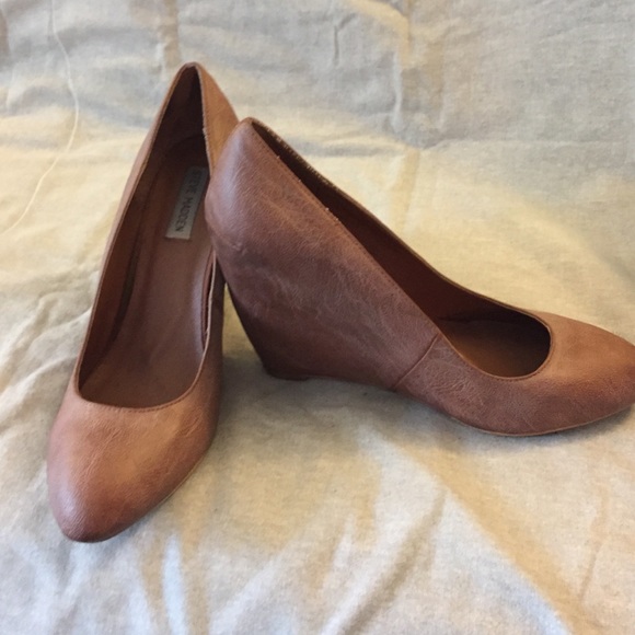 Steve Madden brown leather wedges