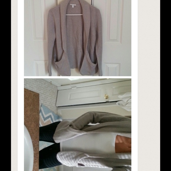 Gray and tan cardigan