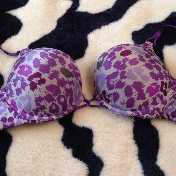 Victoria's Secret bombshell bra - Picture 2 of 3