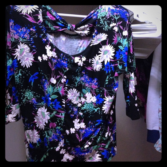 Lauren Conrad top