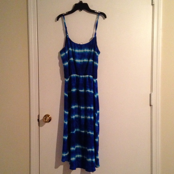 A Flirty Sundress - Picture 3 of 3