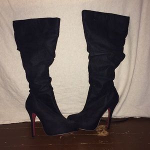 Black suede slouchy boots sz. 6
