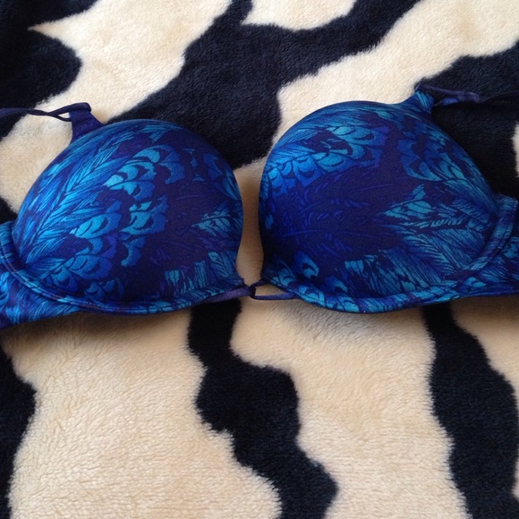 Victoria's Secret bombshell bra - Picture 2 of 3