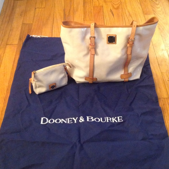 Dooney & Bourke East West Shoppers Tote