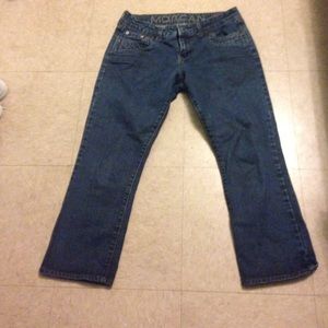 Delia's Morgan style capris