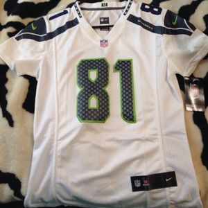 New with tags! Women's Seahawks jersey!