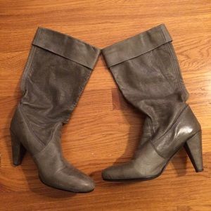 Bundle-Grey leather boots and blue jellies!!