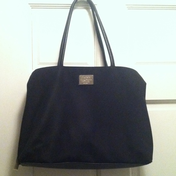 ✨Reduced✨DKNY bag- great for work, or travel