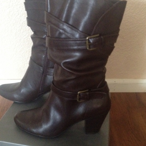 Boots - Picture 3 of 3